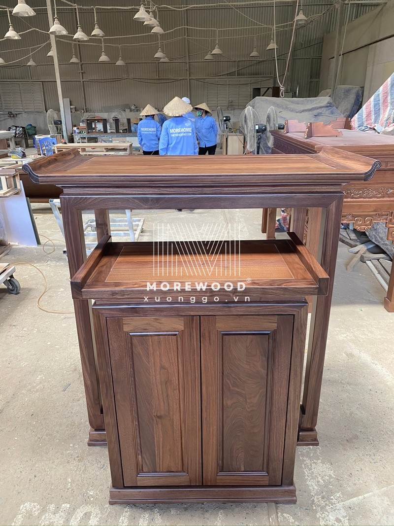 9. Chất liệu gỗ nào được sử dụng để làm bàn thờ phong thuỷ miền Bắc điển hình?